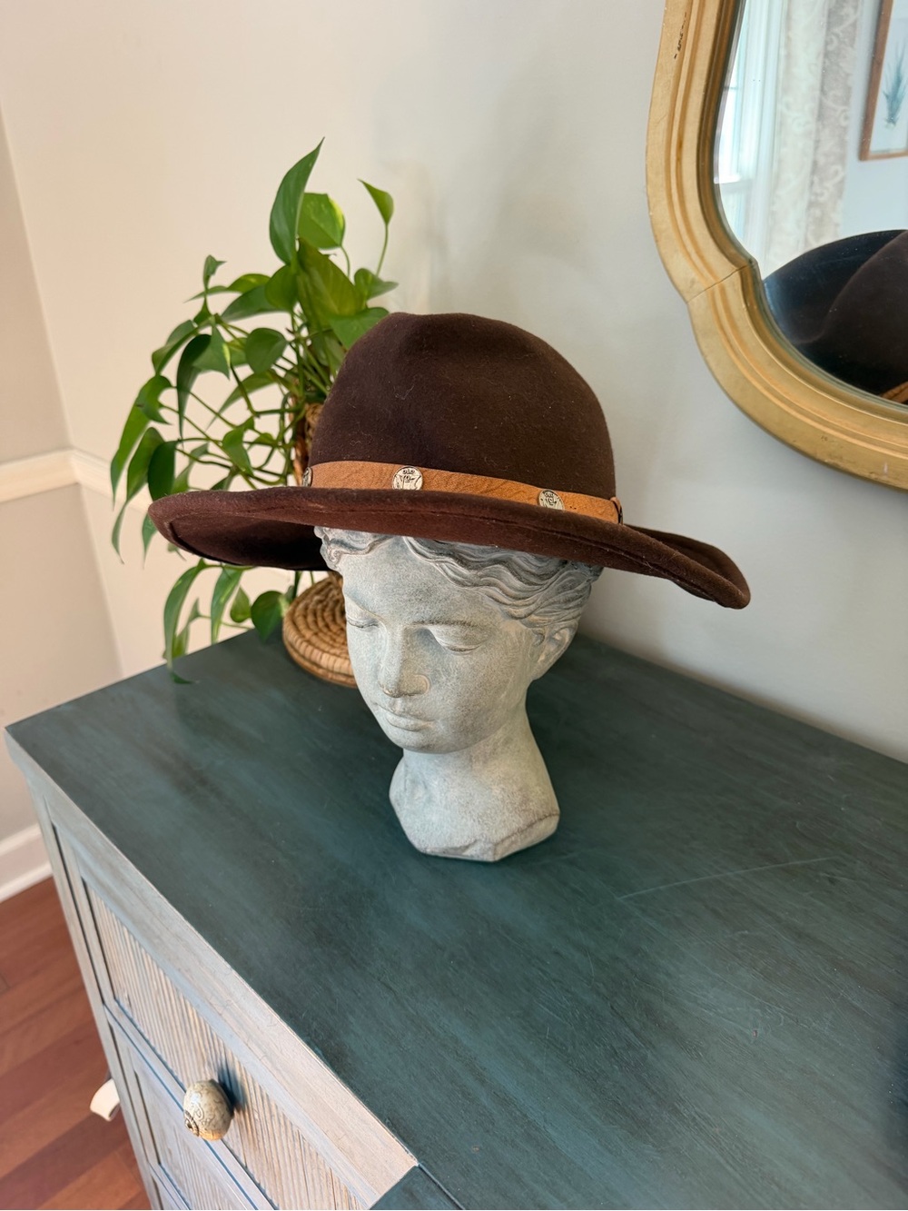 Jack Daniel’s dark brown wool felt western hat with textured tan leather hatband